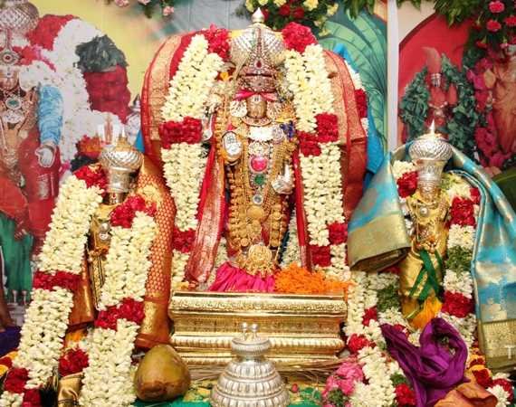 srivari donors break darshan
